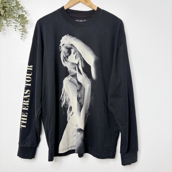 Taylor Swift The Eras Tour Black Long Sleeve Graphic Tee Shirt XL - Picture 1 of 6
